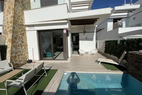 Villa en venta en Villamartin, Alicante, España 2 dormitorios,  No. 168404 - foto 3