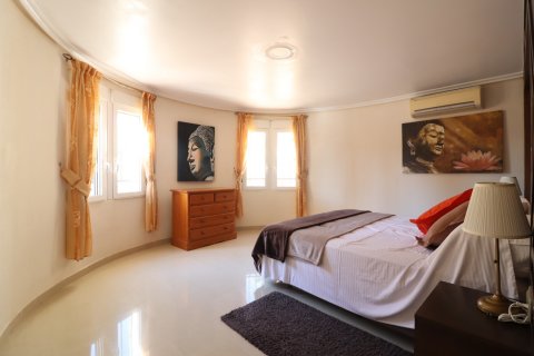 Villa zum Verkauf La Marina, Alicante, Spanien 6 Schlafzimmer, 353 m2 Nr. 114754 - Foto 14