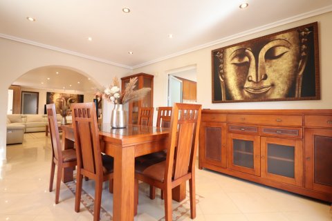Villa zum Verkauf La Marina, Alicante, Spanien 6 Schlafzimmer, 353 m2 Nr. 114754 - Foto 8