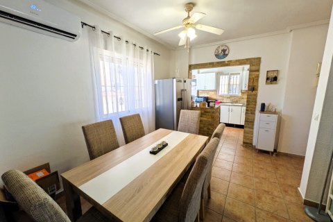 Huvila myytävänä San Miguel de Salinas, Alicante, Espanja, 3 makuuhuonetta, 108 m2 No. 155770 - kuva 17