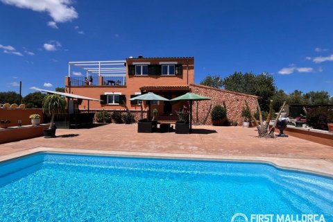 Finca for sale in Campos, Mallorca, Spain 3 bedrooms, 212 sq.m. No. 167954 - photo 2