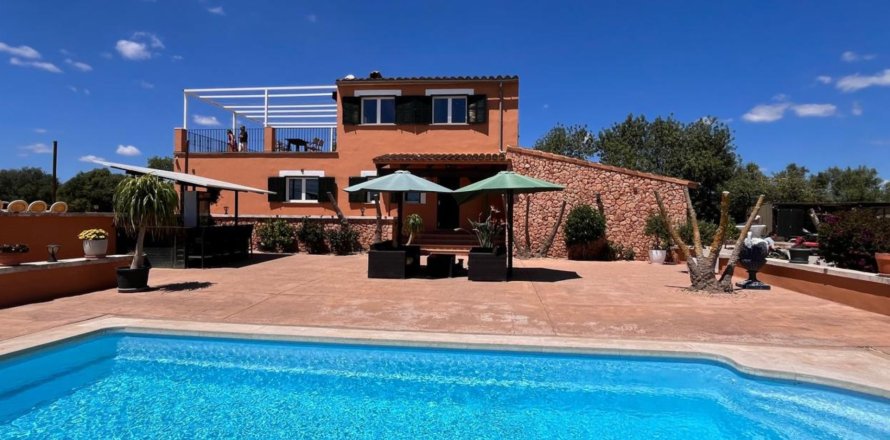Finca a Campos, Mallorca, Spagna 3 camere da letto, 212 mq. N° 167954