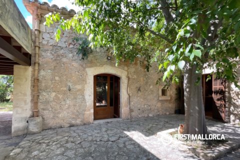 Finca a Sineu, Mallorca, Spagna 4 camere da letto, 318 mq. N° 167956