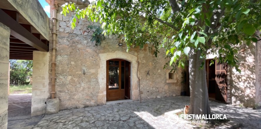Finca a Sineu, Mallorca, Spagna 4 camere da letto, 318 mq. N° 167956
