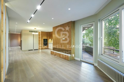 Apartamento en venta en Barcelona, España 3 dormitorios, 135 m2 No. 159866 - foto 8
