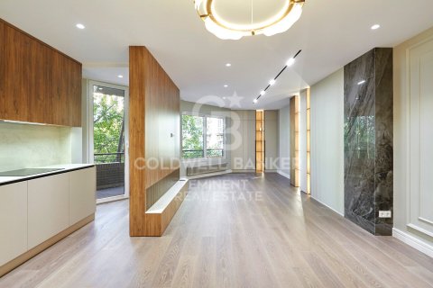 Apartamento en venta en Barcelona, España 3 dormitorios, 135 m2 No. 159866 - foto 3