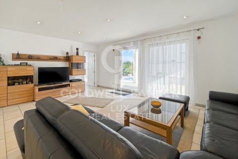 Villa for sale in Empuriabrava, Girona, Spain 4 bedrooms, 348 sq.m. No. 159864 - photo 4