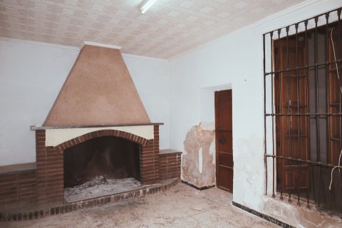 Casa adosada en venta en Pinoso, Alicante, España 6 dormitorios,  No. 179467 - foto 10