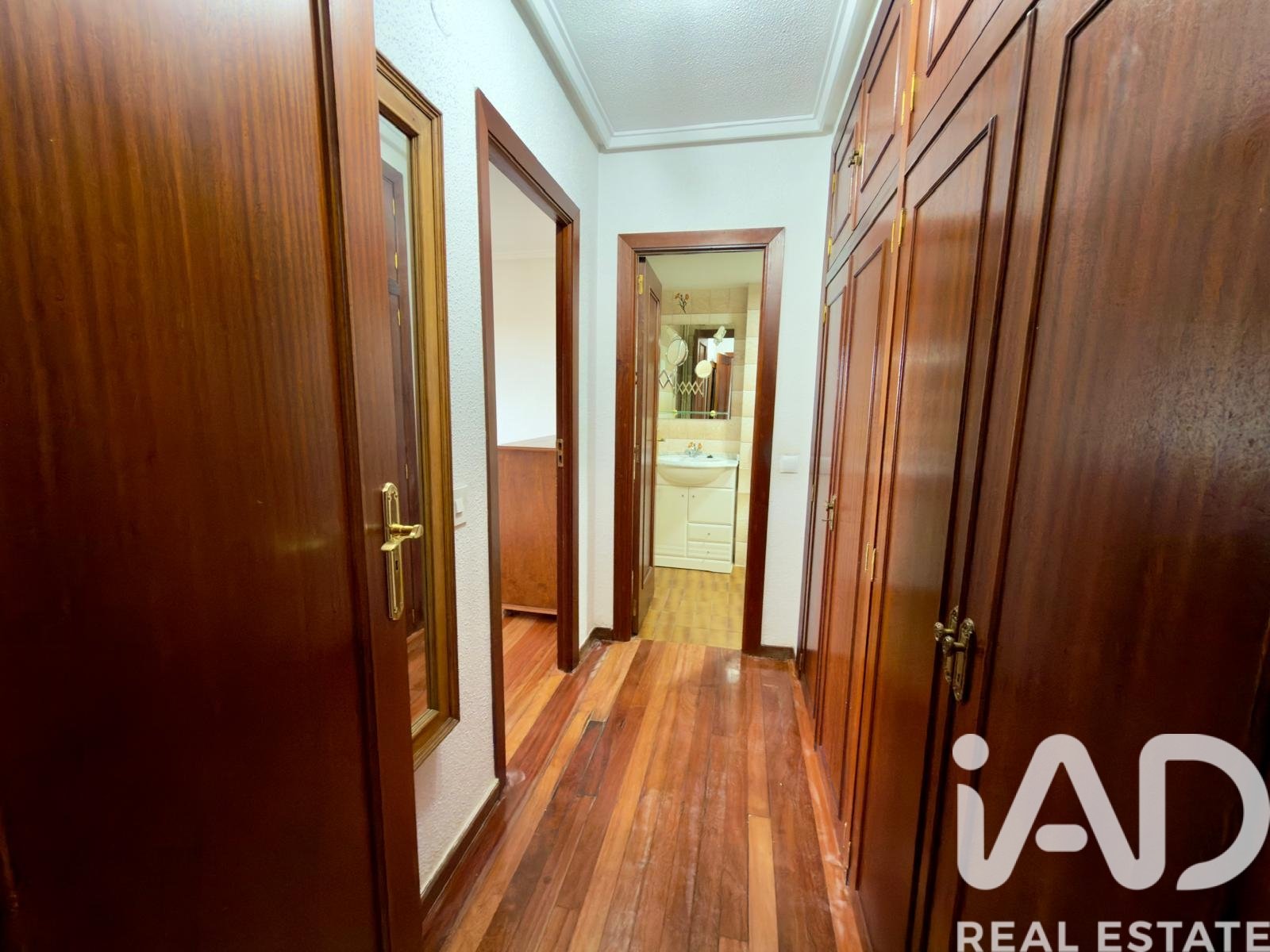 Apartment à Leon, Espagne 4 chambres, 146 m2 No. 195144