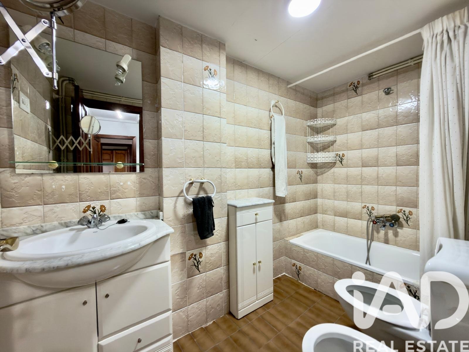 Apartment à Leon, Espagne 4 chambres, 146 m2 No. 195144