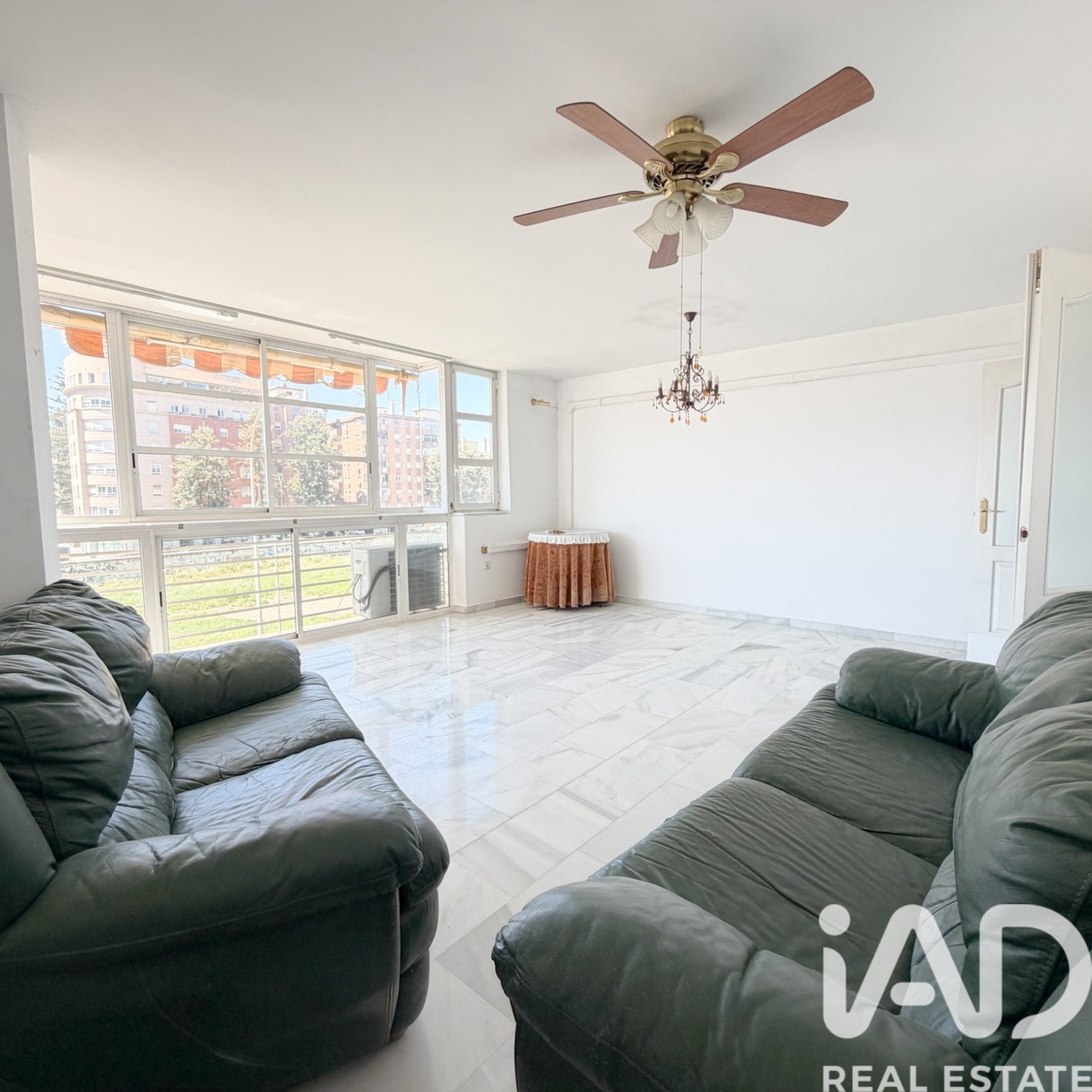 Apartment à Malaga, Espagne 3 chambres, 103 m2 No. 195139