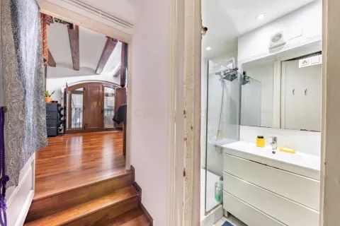 Apartment for sale in Barcelona, Spain 1 bedroom, 79 sq.m. No. 167015 - photo 7