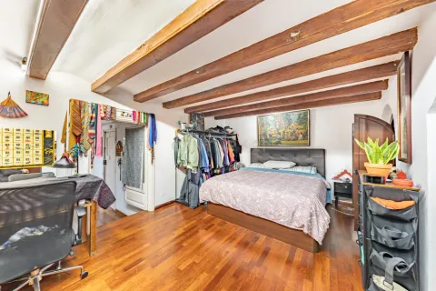 Apartment for sale in Barcelona, Spain 1 bedroom, 79 sq.m. No. 167015 - photo 8