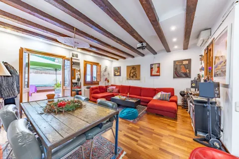 Apartment for sale in Barcelona, Spain 1 bedroom, 79 sq.m. No. 167015 - photo 2