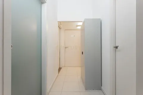 Office for sale in Barcelona, Spain 1 bedroom, 106 sq.m. No. 167132 - photo 20