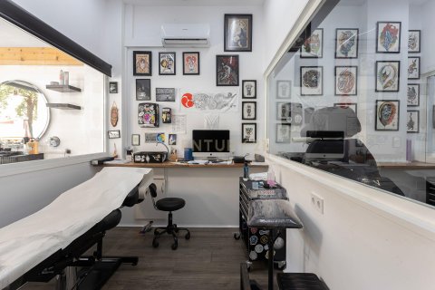 Office for sale in Barcelona, Spain 1 bedroom, 106 sq.m. No. 167132 - photo 14