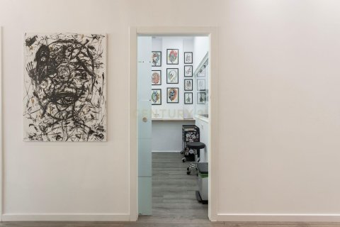 Office for sale in Barcelona, Spain 1 bedroom, 106 sq.m. No. 167132 - photo 19