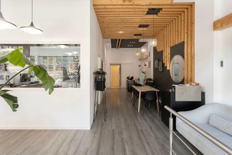 Office for sale in Barcelona, Spain 1 bedroom, 106 sq.m. No. 167132 - photo 7