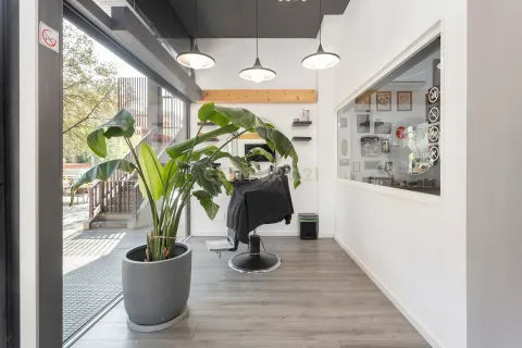 Office for sale in Barcelona, Spain 1 bedroom, 106 sq.m. No. 167132 - photo 6