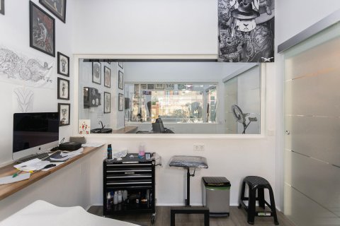 Office for sale in Barcelona, Spain 1 bedroom, 106 sq.m. No. 167132 - photo 16