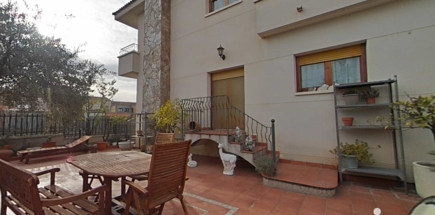 Dom w Termens, Lleida, Hiszpania 5 sypialni, 238 mkw. nr 154092