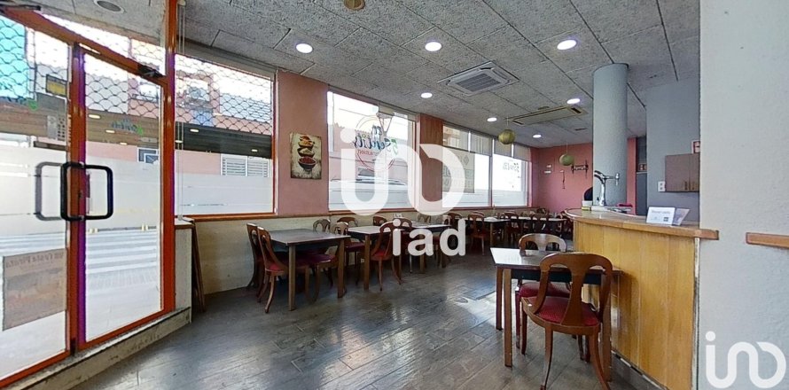 Коммерческая недвижимость в Кубельес, Барселона, Испания 159м2 №154086