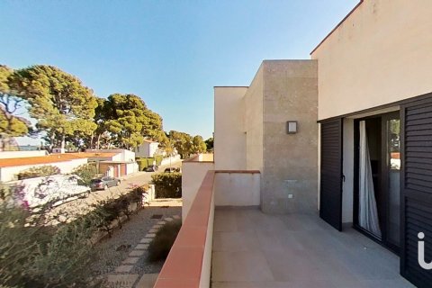 Talo myytävänä Cambrils, Tarragona, Espanja, 4 makuuhuonetta, 810 m2 No. 154090 - kuva 19