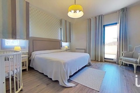 Talo myytävänä Cambrils, Tarragona, Espanja, 4 makuuhuonetta, 810 m2 No. 154090 - kuva 20