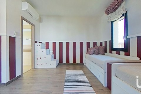 Talo myytävänä Cambrils, Tarragona, Espanja, 4 makuuhuonetta, 810 m2 No. 154090 - kuva 17