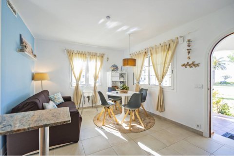 Apartamento en venta en San Jaime Mediterraneo, Menorca, España 2 dormitorios, 66 m2 No. 164766 - foto 2