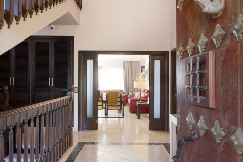 Villa for sale Malaga, Spain 7 bedrooms, 644 sq.m. No. 119577 - photo 14