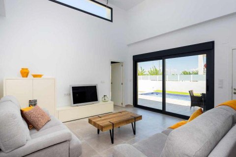 Huvila myytävänä Daya Nueva, Alicante, Espanja, 3 makuuhuonetta, 101 m2 No. 141660 - kuva 4