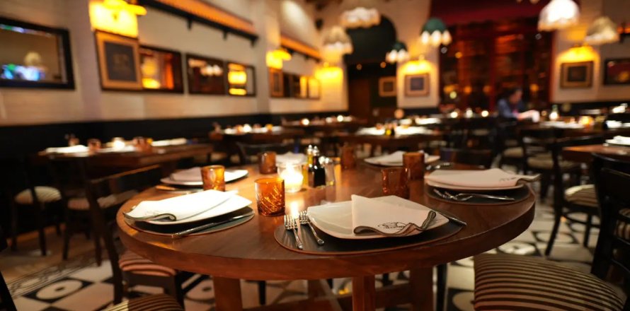 Commercial property in Madrid, Spain 350 sq.m. No. 144124