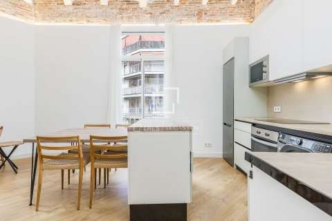 Apartment for sale in Barcelona, Spain 3 bedrooms, 95 sq.m. No. 167971 - photo 28