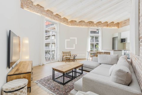 Apartment for sale in Barcelona, Spain 3 bedrooms, 95 sq.m. No. 167971 - photo 3