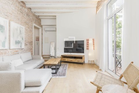 Apartment for sale in Barcelona, Spain 3 bedrooms, 95 sq.m. No. 167971 - photo 2