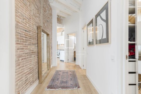 Apartment for sale in Barcelona, Spain 3 bedrooms, 95 sq.m. No. 167971 - photo 11