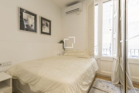 Apartment for sale in Barcelona, Spain 3 bedrooms, 95 sq.m. No. 167971 - photo 23