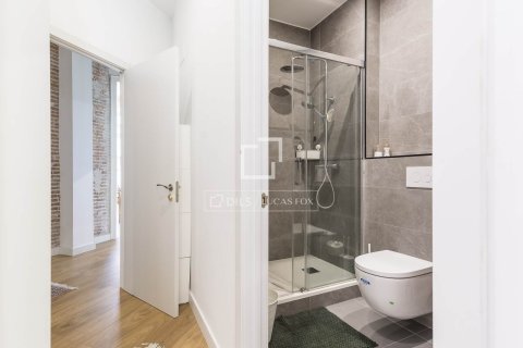 Apartment for sale in Barcelona, Spain 3 bedrooms, 95 sq.m. No. 167971 - photo 25