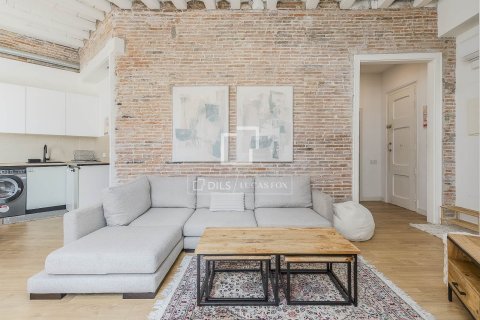 Apartment for sale in Barcelona, Spain 3 bedrooms, 95 sq.m. No. 167971 - photo 4