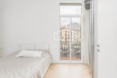 Apartment for sale in Barcelona, Spain 3 bedrooms, 95 sq.m. No. 167971 - photo 7