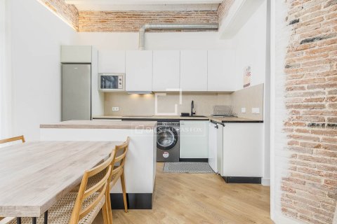 Apartment for sale in Barcelona, Spain 3 bedrooms, 95 sq.m. No. 167971 - photo 5