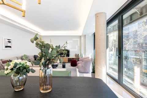 Apartment for sale in Barcelona, Spain 3 bedrooms, 148 sq.m. No. 167972 - photo 5