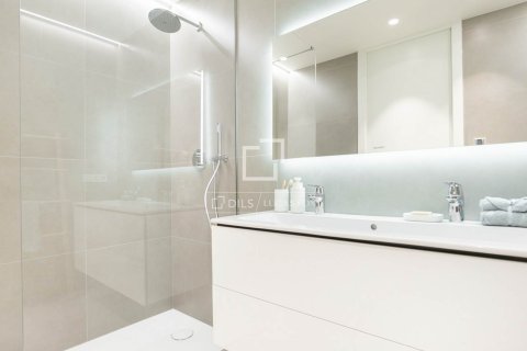 Apartment for sale in Barcelona, Spain 3 bedrooms, 148 sq.m. No. 167972 - photo 25