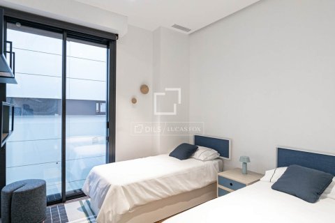 Apartment for sale in Barcelona, Spain 3 bedrooms, 148 sq.m. No. 167972 - photo 22