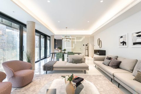 Apartment in Barcelona, Spain 3 bedrooms, 148 sq.m. No. 167972