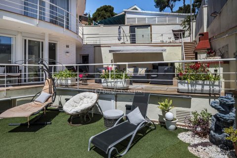 Villa à vendre à Castelldefels, Barcelona, Espagne, 5 chambres, 260 m2 No. 167970 - photo 7