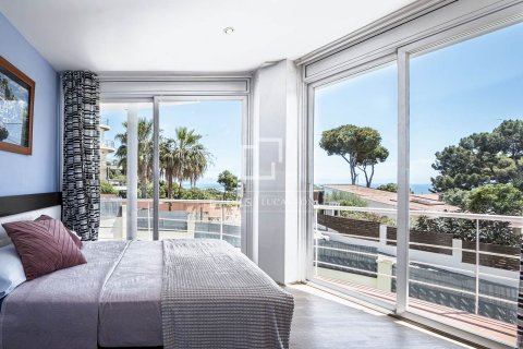 Villa à vendre à Castelldefels, Barcelona, Espagne, 5 chambres, 260 m2 No. 167970 - photo 28