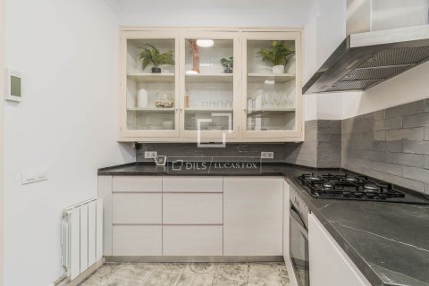 Huoneisto vuokrattavana Barcelona, Espanja, 4 makuuhuonetta, 137 m2 No. 167966 - kuva 8
