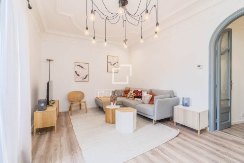 Huoneisto vuokrattavana Barcelona, Espanja, 4 makuuhuonetta, 137 m2 No. 167966 - kuva 22
